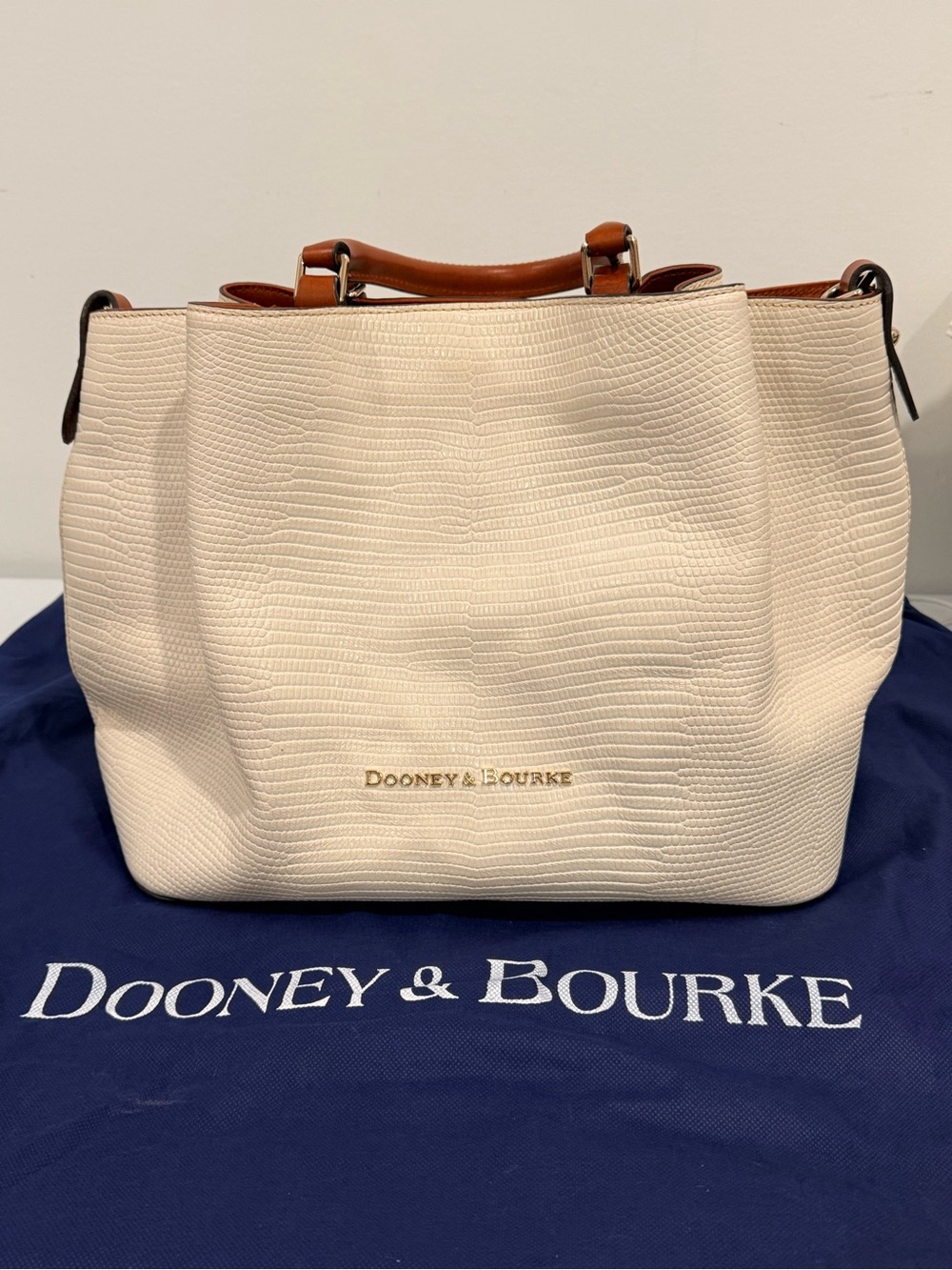 Dooney & Bourke Embossed Lizard Large Barlow Bag